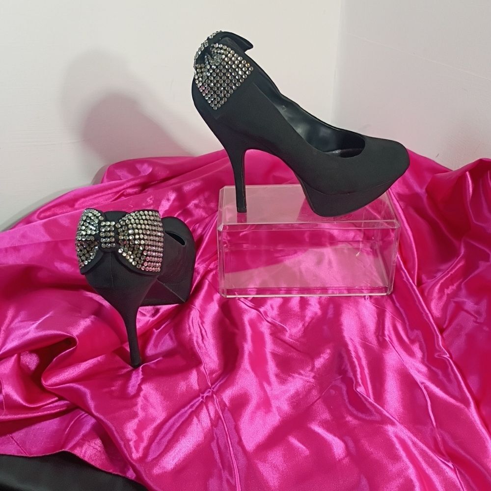 Just Fab Women's SZ 10 Black Faux Suede Rhinestone Bow Stiletto Platform Heels .